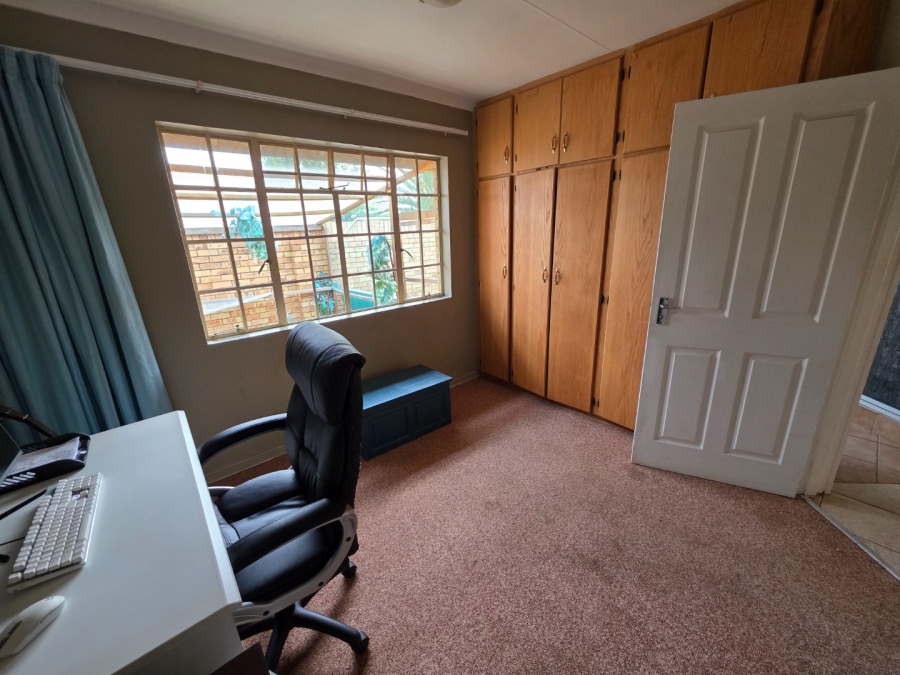 2 Bedroom Property for Sale in Heuwelsig Free State